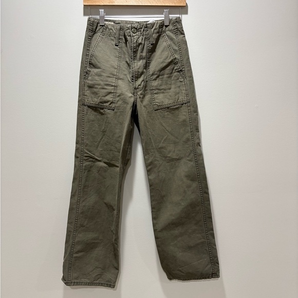 LEVIS • Women’s Ribcage Straight Utility Pants in Olive Night Size 26 - Picture 3 of 8